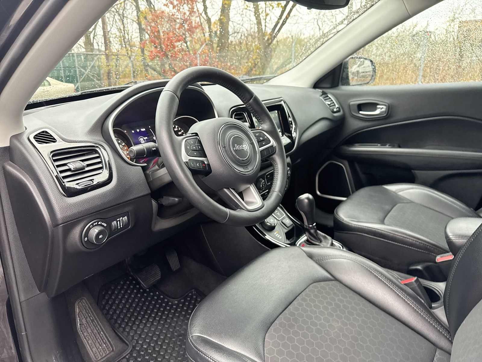 Thumbnail: 2019 Jeep Compass - 10