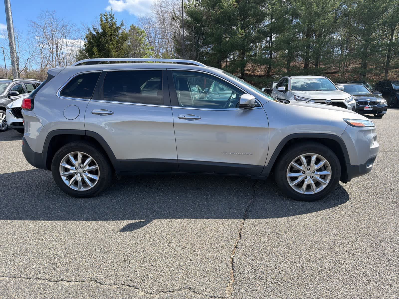 Thumbnail: 2015 Jeep Cherokee - 6