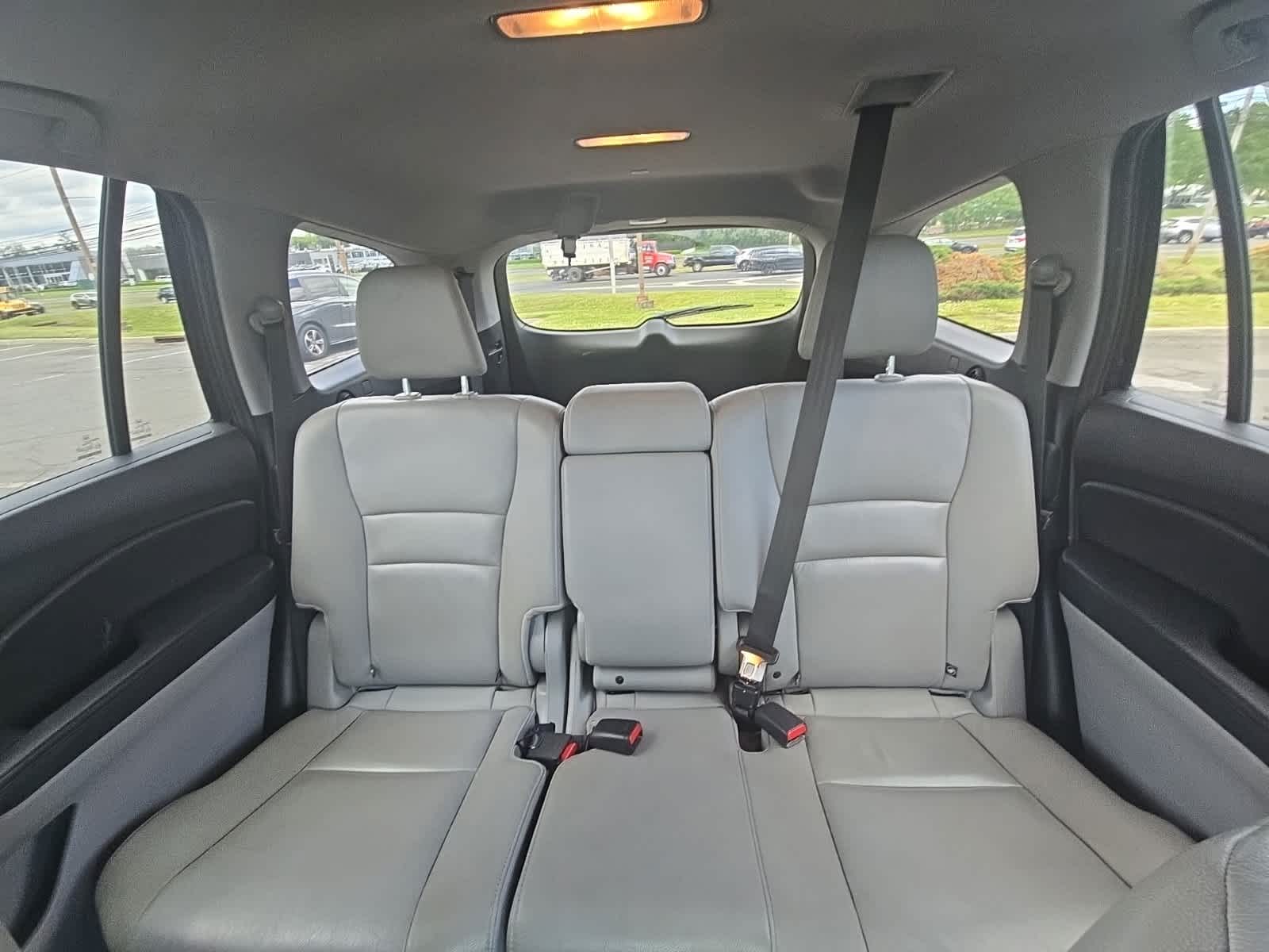 Thumbnail: 2018 Honda Pilot - 19