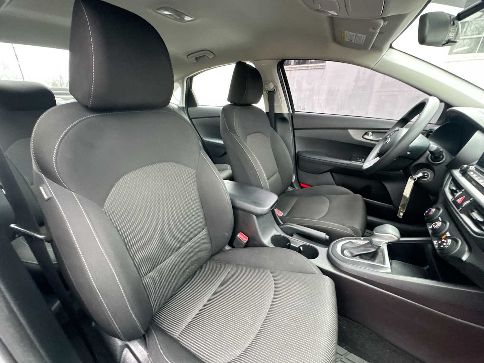 Thumbnail: 2021 Kia Forte - 17