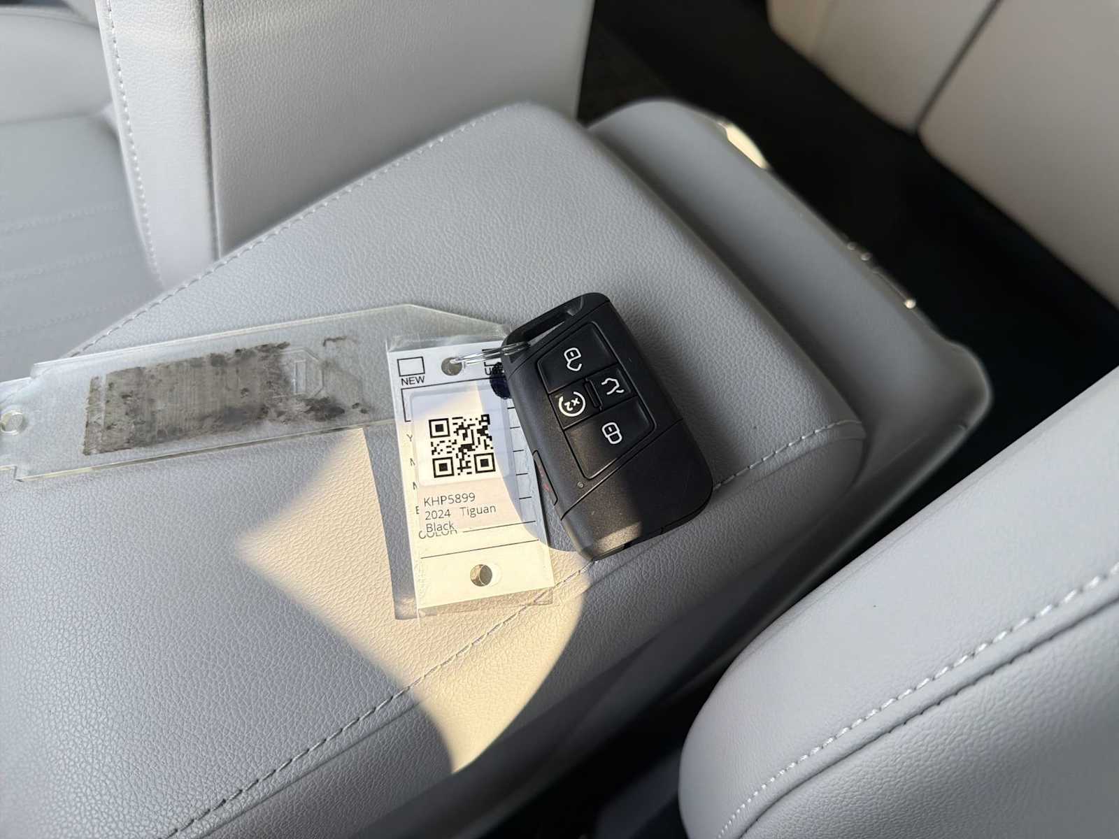 Thumbnail: 2024 Volkswagen Tiguan - 33