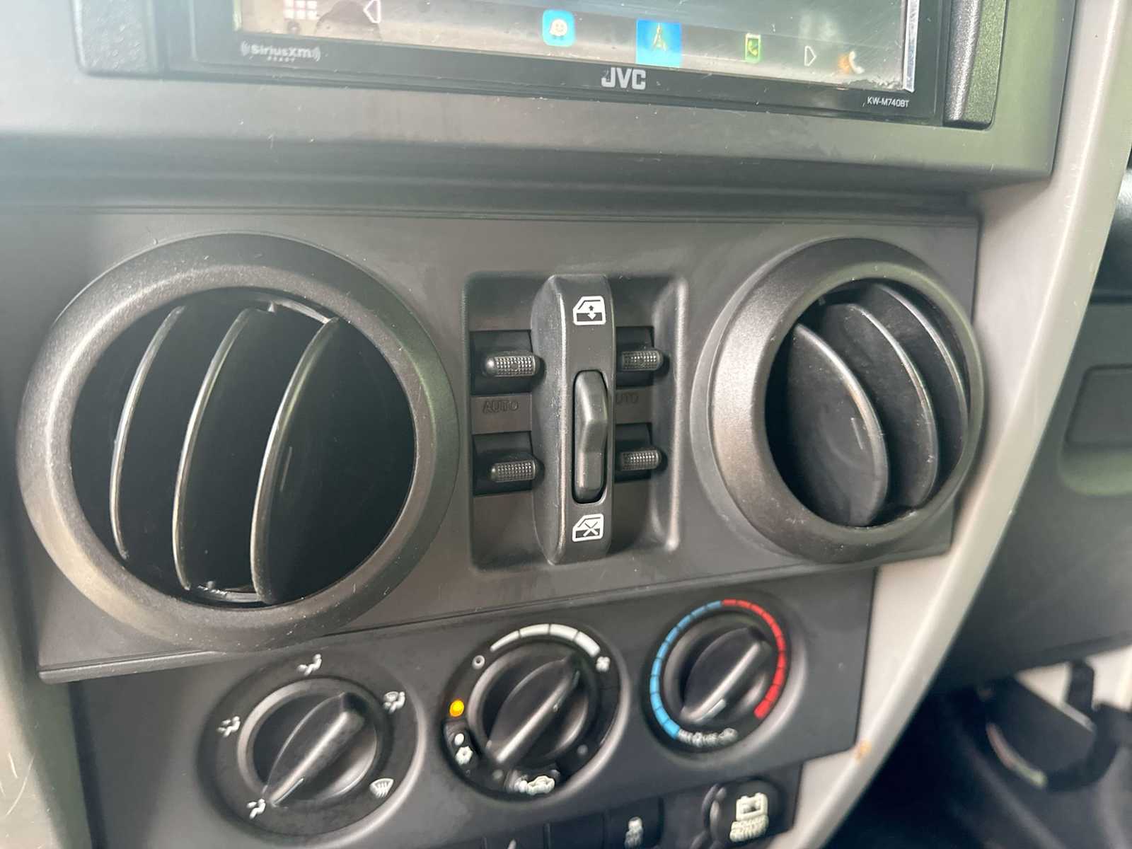 Thumbnail: 2010 Jeep Wrangler - 22
