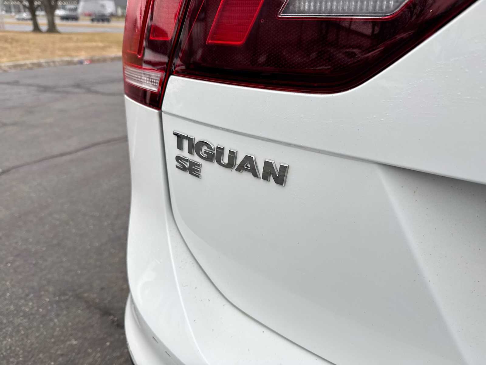 Thumbnail: 2019 Volkswagen Tiguan - 18