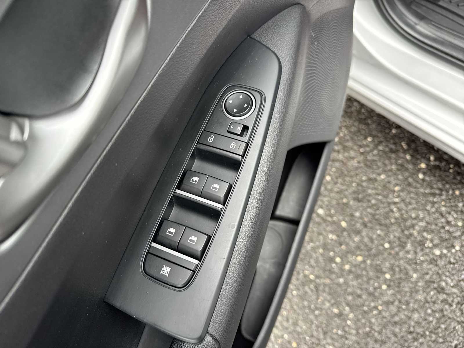 Thumbnail: 2021 Kia Forte - 22