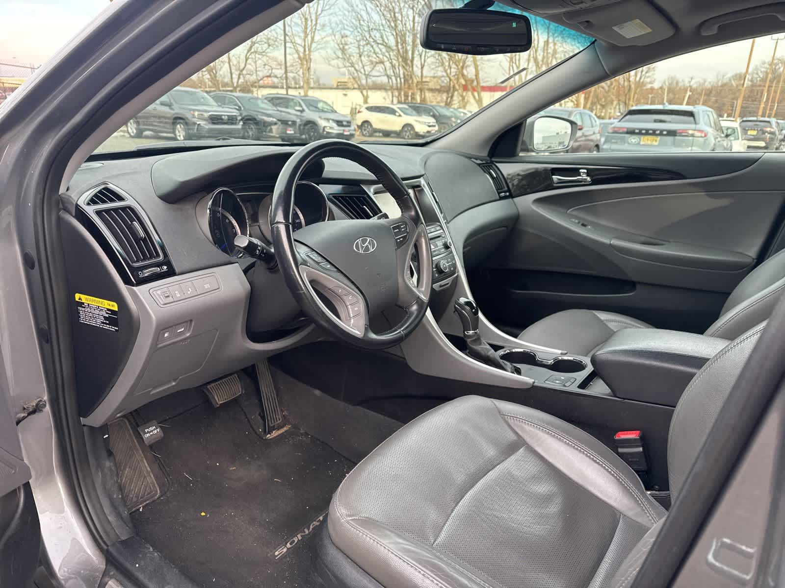 Thumbnail: 2014 Hyundai Sonata - 11