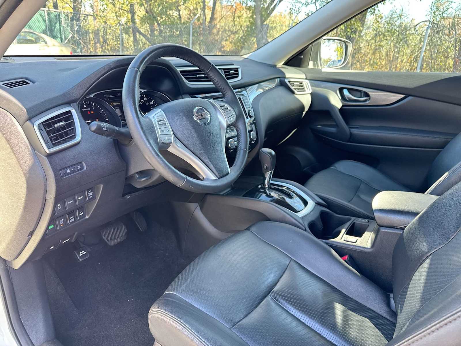 Thumbnail: 2016 Nissan Rogue - 10