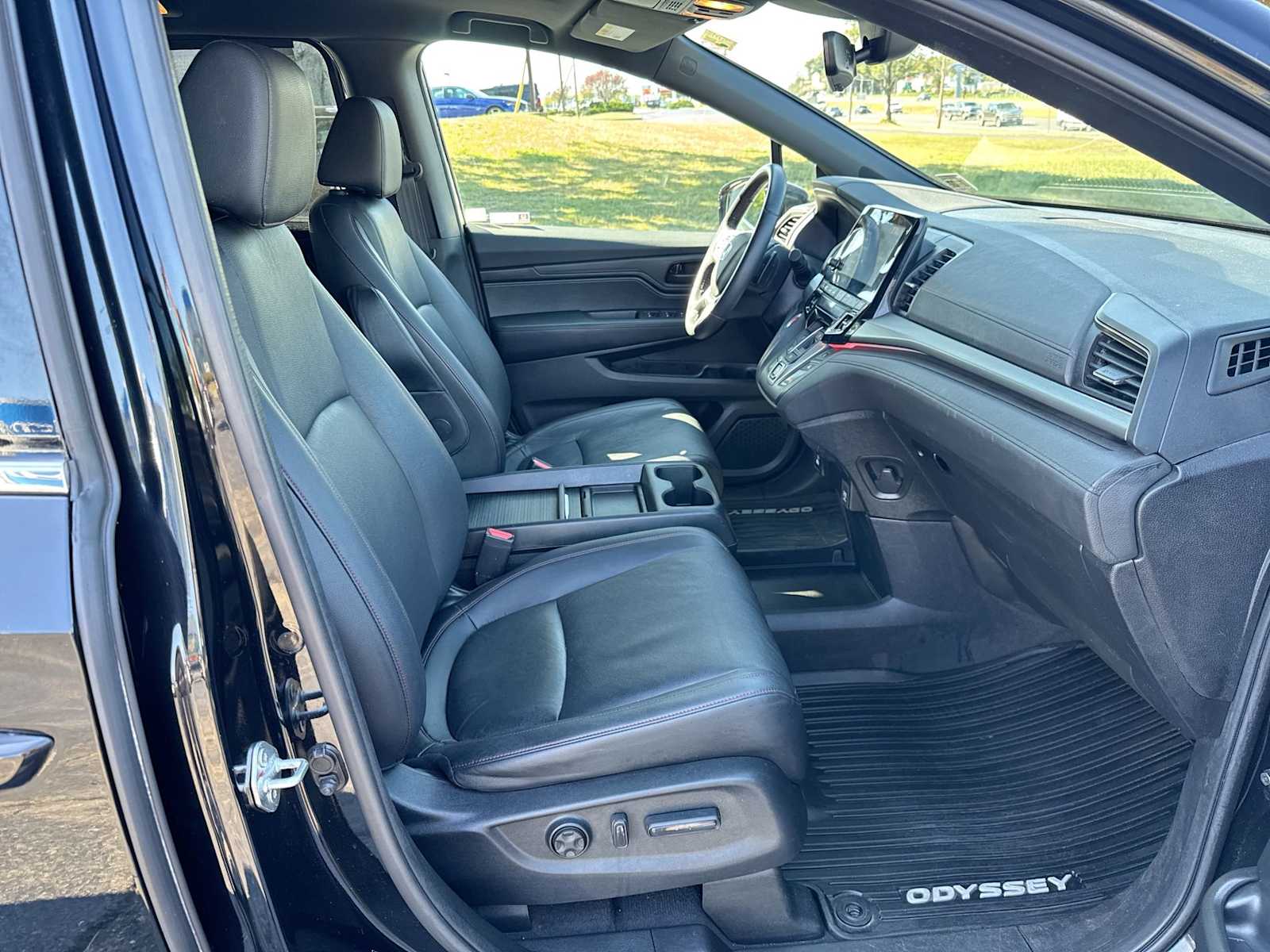 Thumbnail: 2023 Honda Odyssey - 15