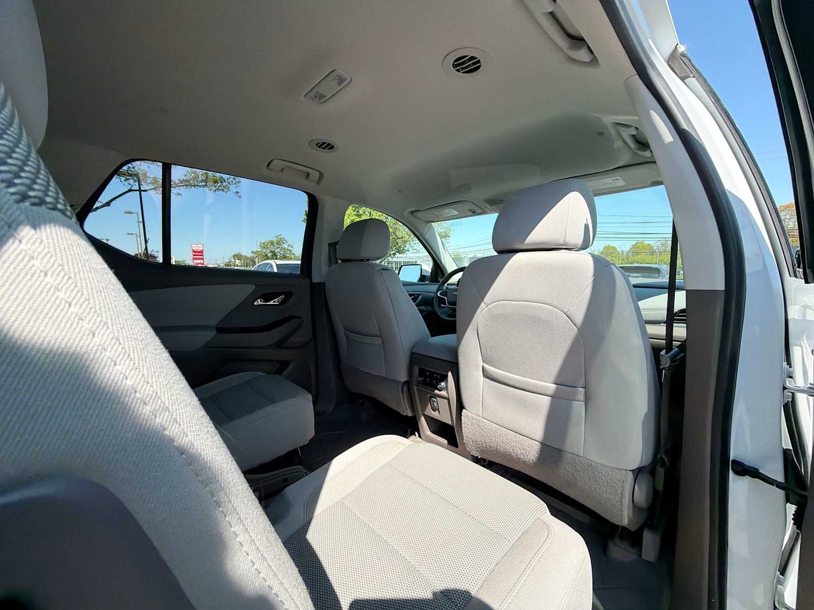 Thumbnail: 2019 Chevrolet Traverse - 14