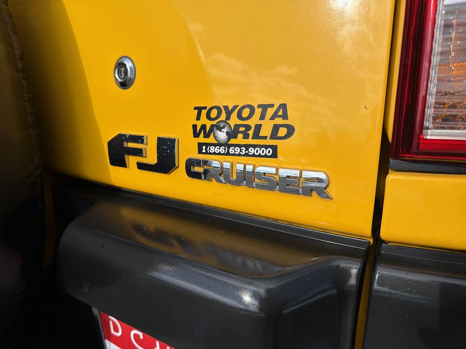 Thumbnail: 2010 Toyota FJ Cruiser - 16