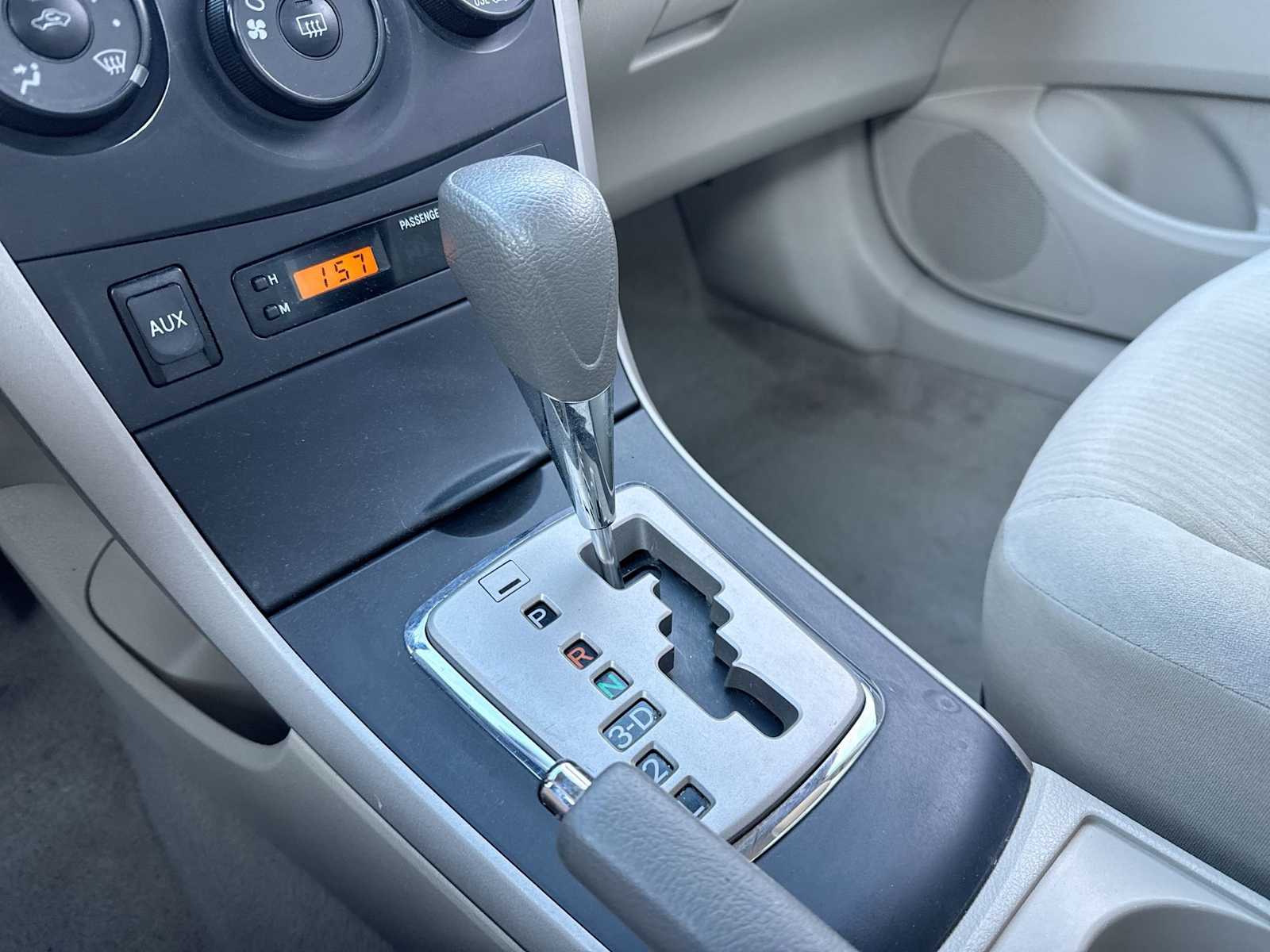 Thumbnail: 2010 Toyota Corolla - 25