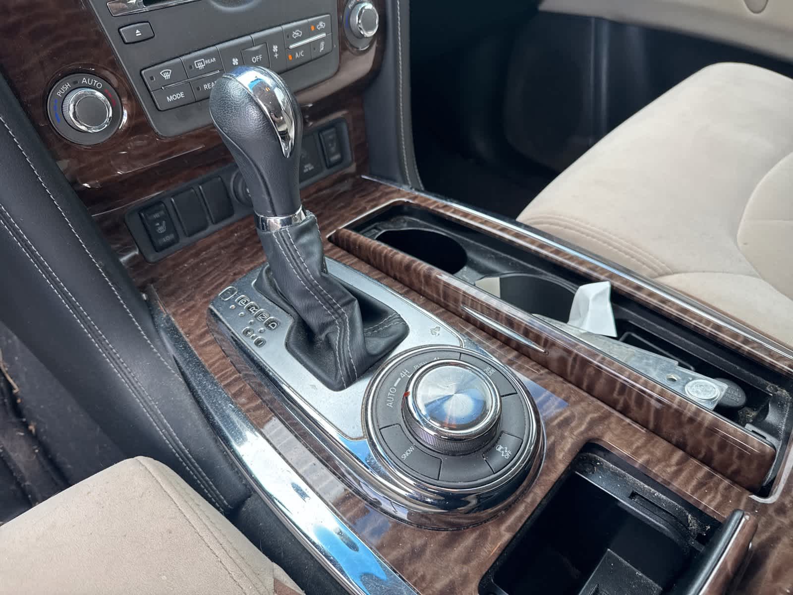 Thumbnail: 2017 Nissan Armada - 16