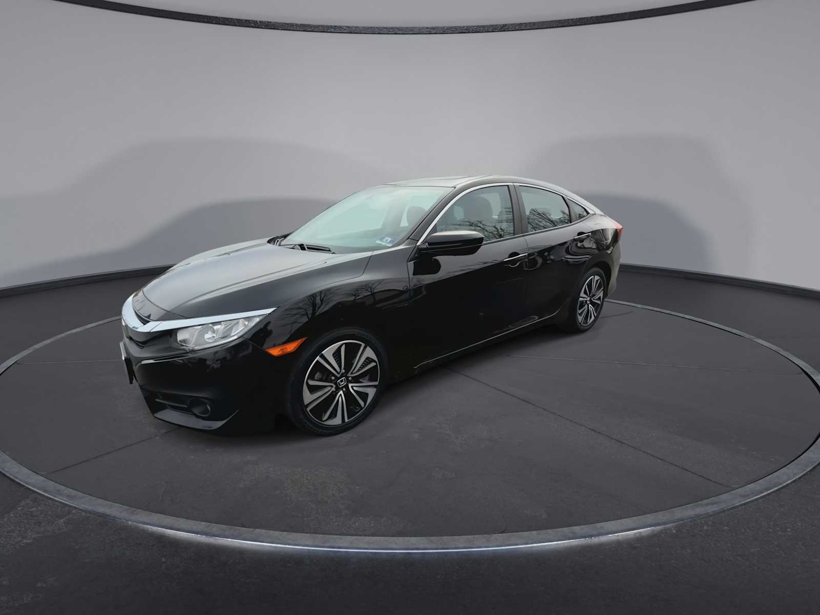 Thumbnail: 2017 Honda Civic - 4