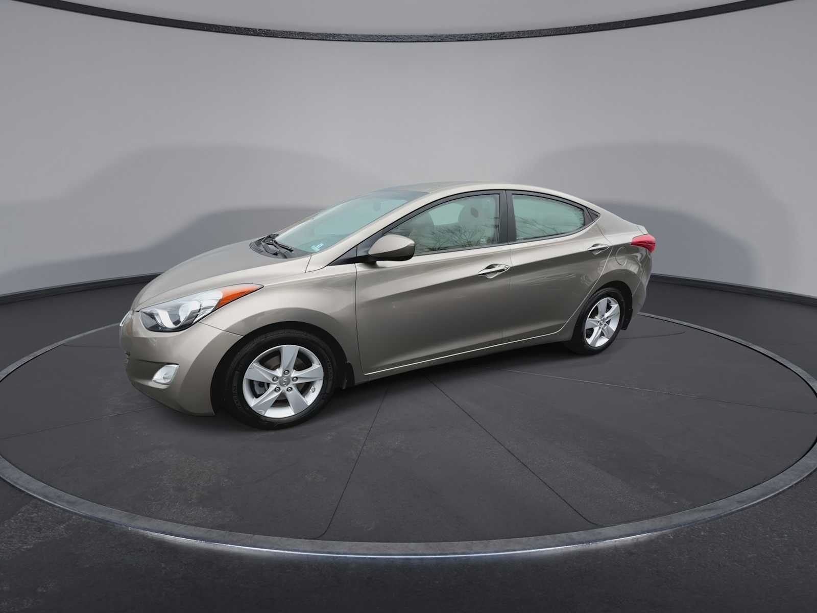 Thumbnail: 2013 Hyundai Elantra - 4
