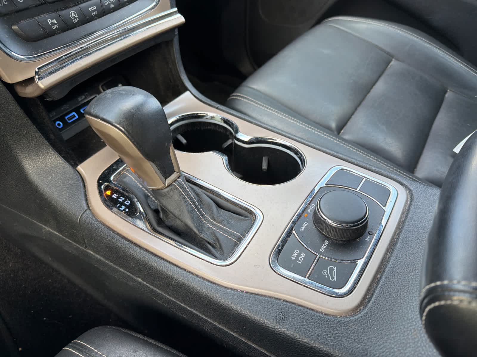 Thumbnail: 2017 Jeep Grand Cherokee - 17