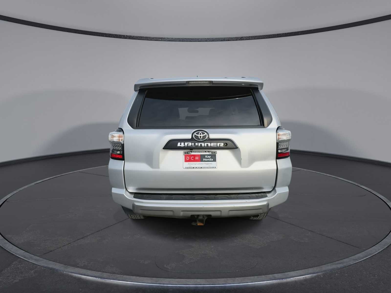 Thumbnail: 2018 Toyota 4Runner - 7