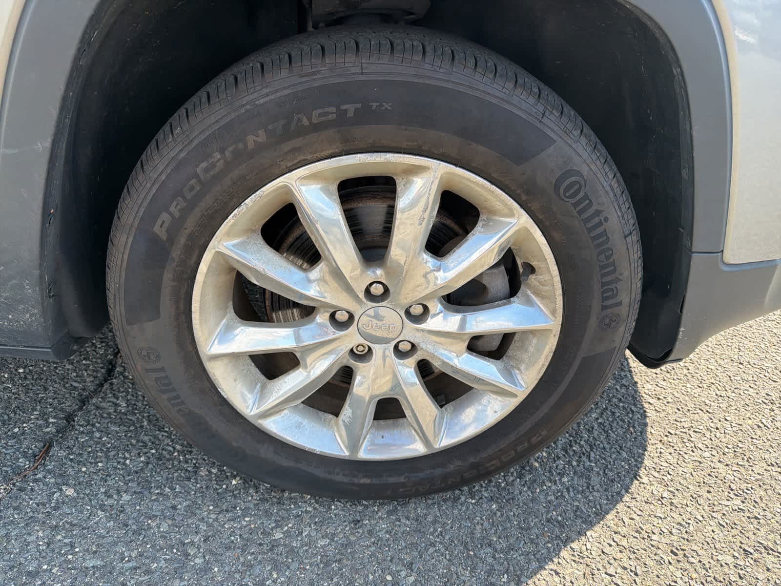 Thumbnail: 2015 Jeep Cherokee - 27