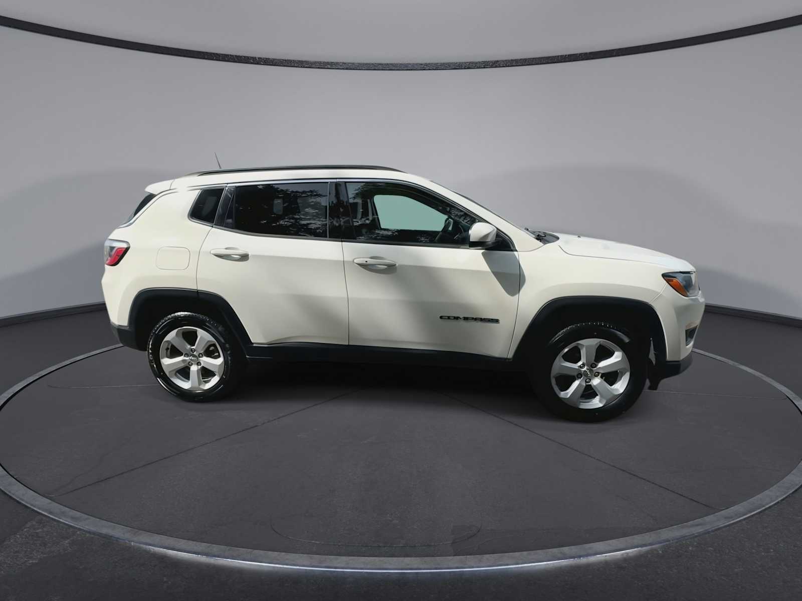 Thumbnail: 2018 Jeep Compass - 9