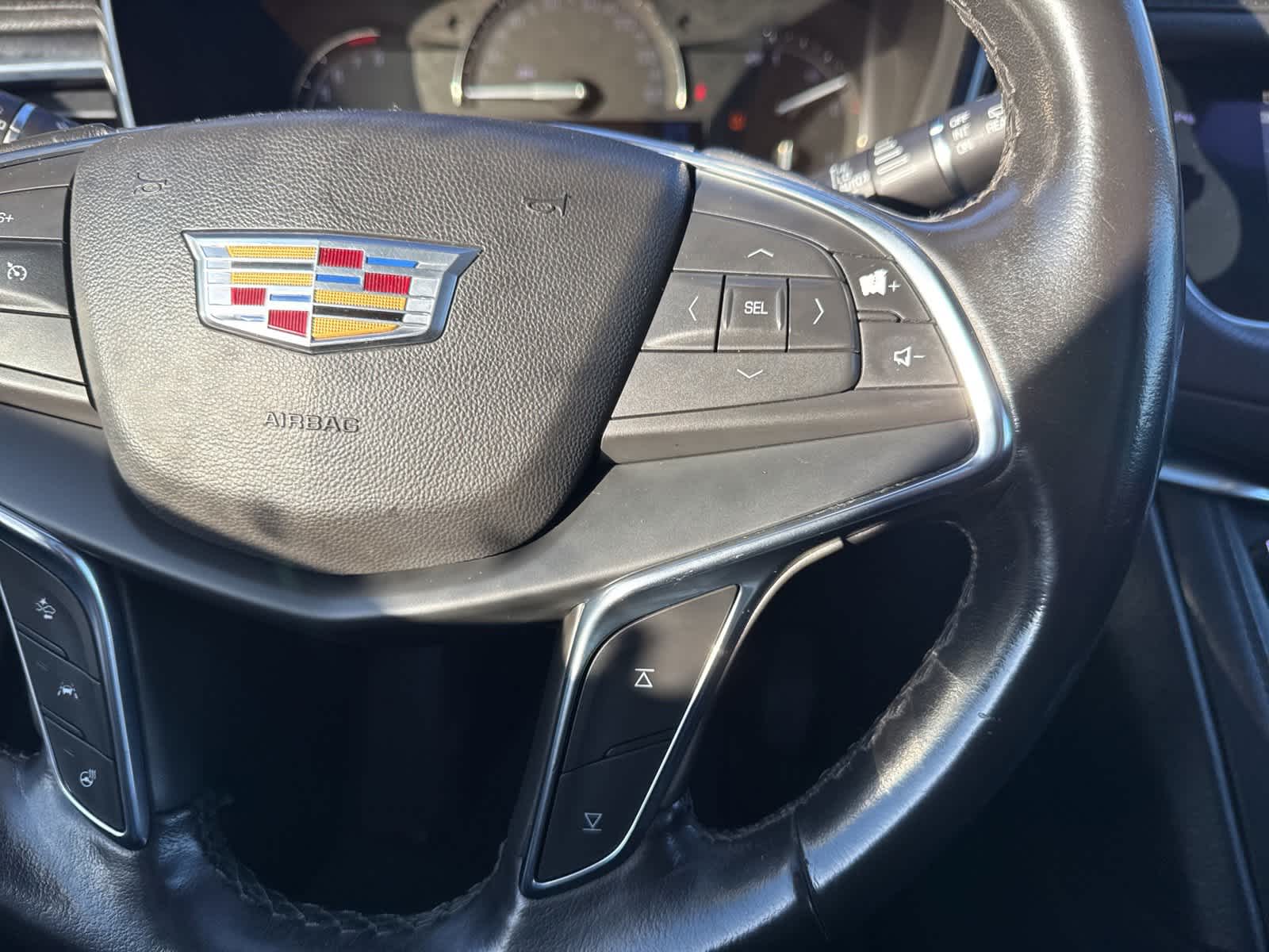 Thumbnail: 2018 Cadillac XT5 - 16