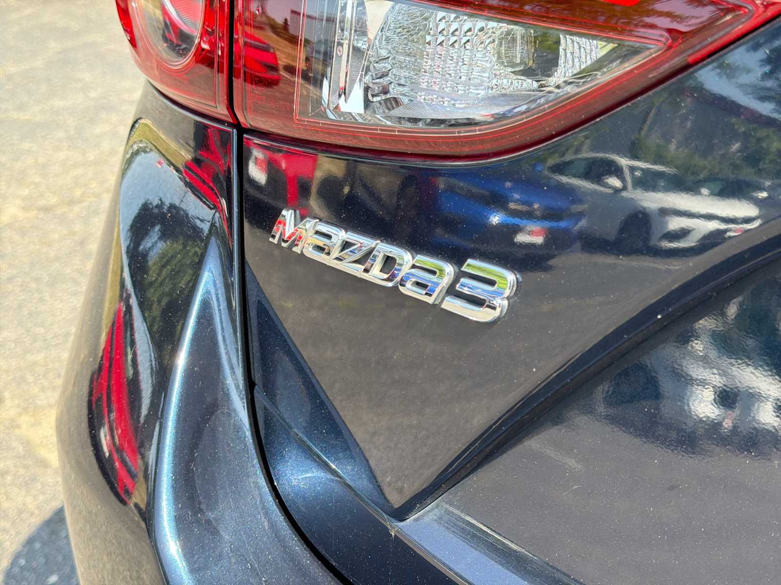 Thumbnail: 2016 Mazda Mazda3 - 18