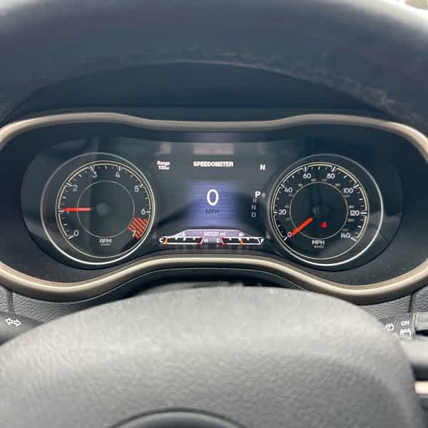 Thumbnail: 2015 Jeep Cherokee - 20