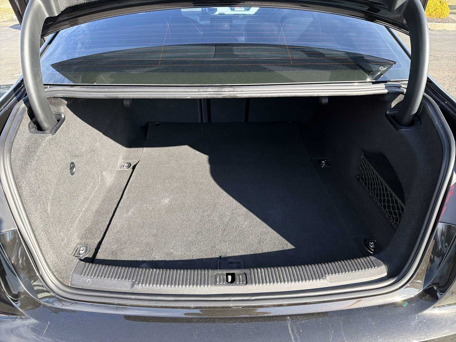 Thumbnail: 2016 Audi S6 - 33