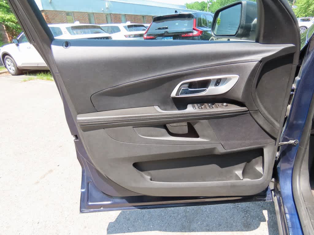 Thumbnail: 2016 Chevrolet Equinox - 16