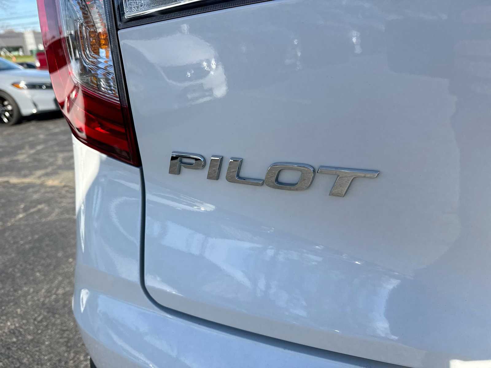 Thumbnail: 2022 Honda Pilot - 18