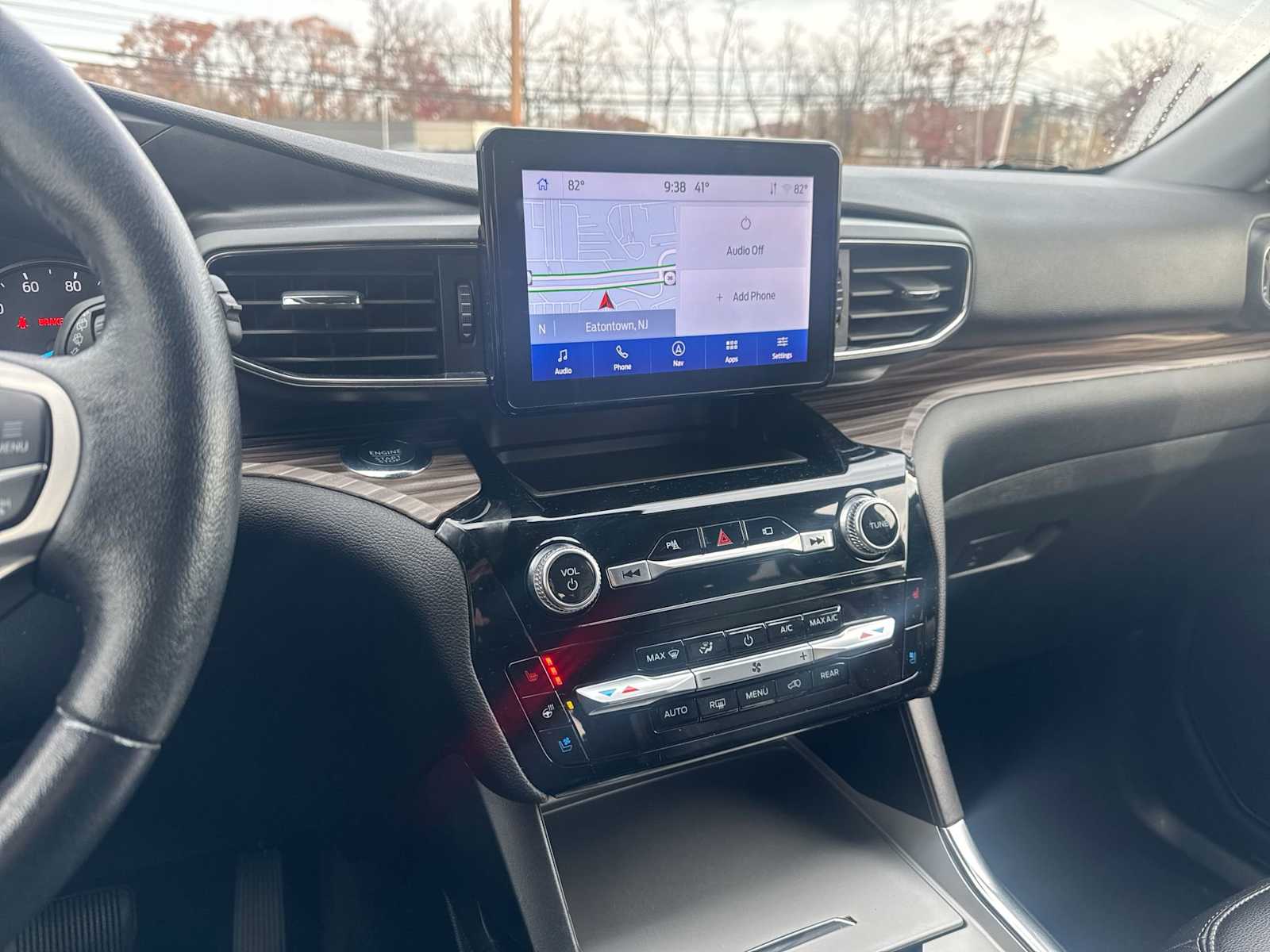 Thumbnail: 2022 Ford Explorer - 25