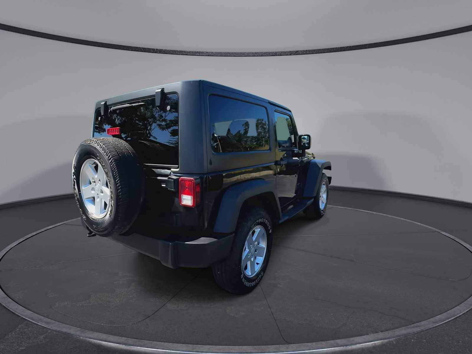 Thumbnail: 2012 Jeep Wrangler - 8