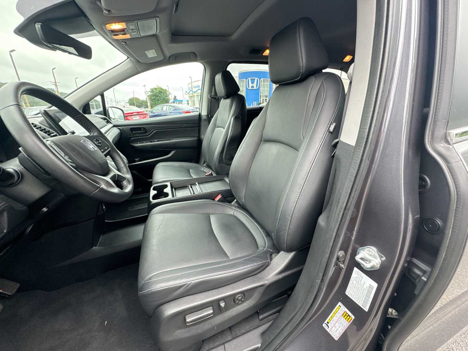 Thumbnail: 2022 Honda Odyssey - 21
