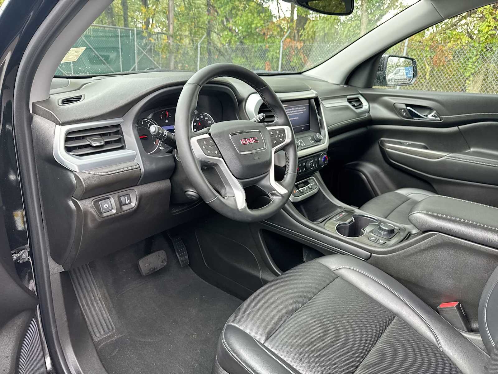 Thumbnail: 2023 GMC Acadia - 10