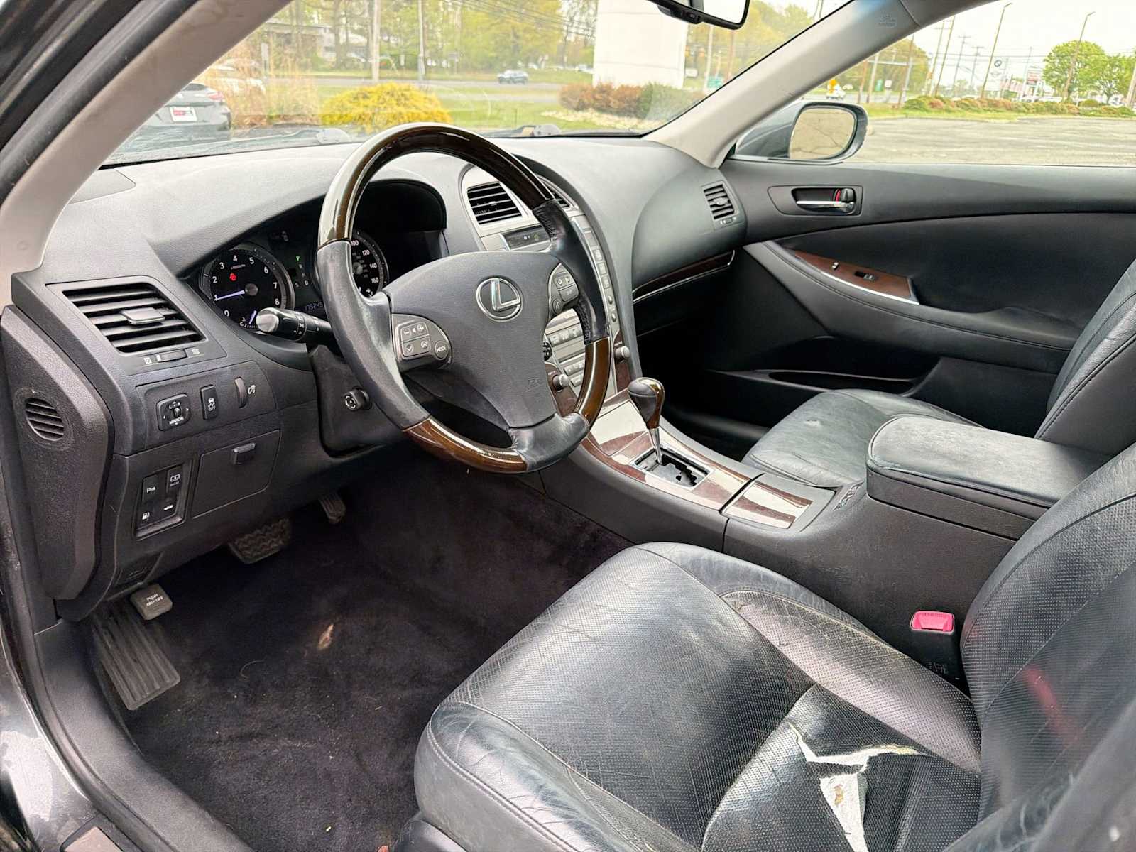 Thumbnail: 2011 Lexus ES - 10