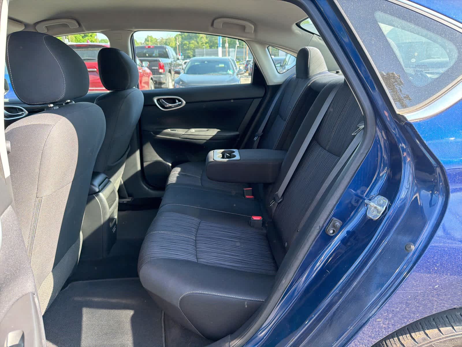Thumbnail: 2018 Nissan Sentra - 10