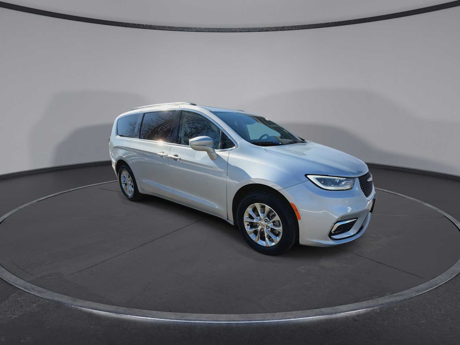 Thumbnail: 2022 Chrysler Pacifica - 2
