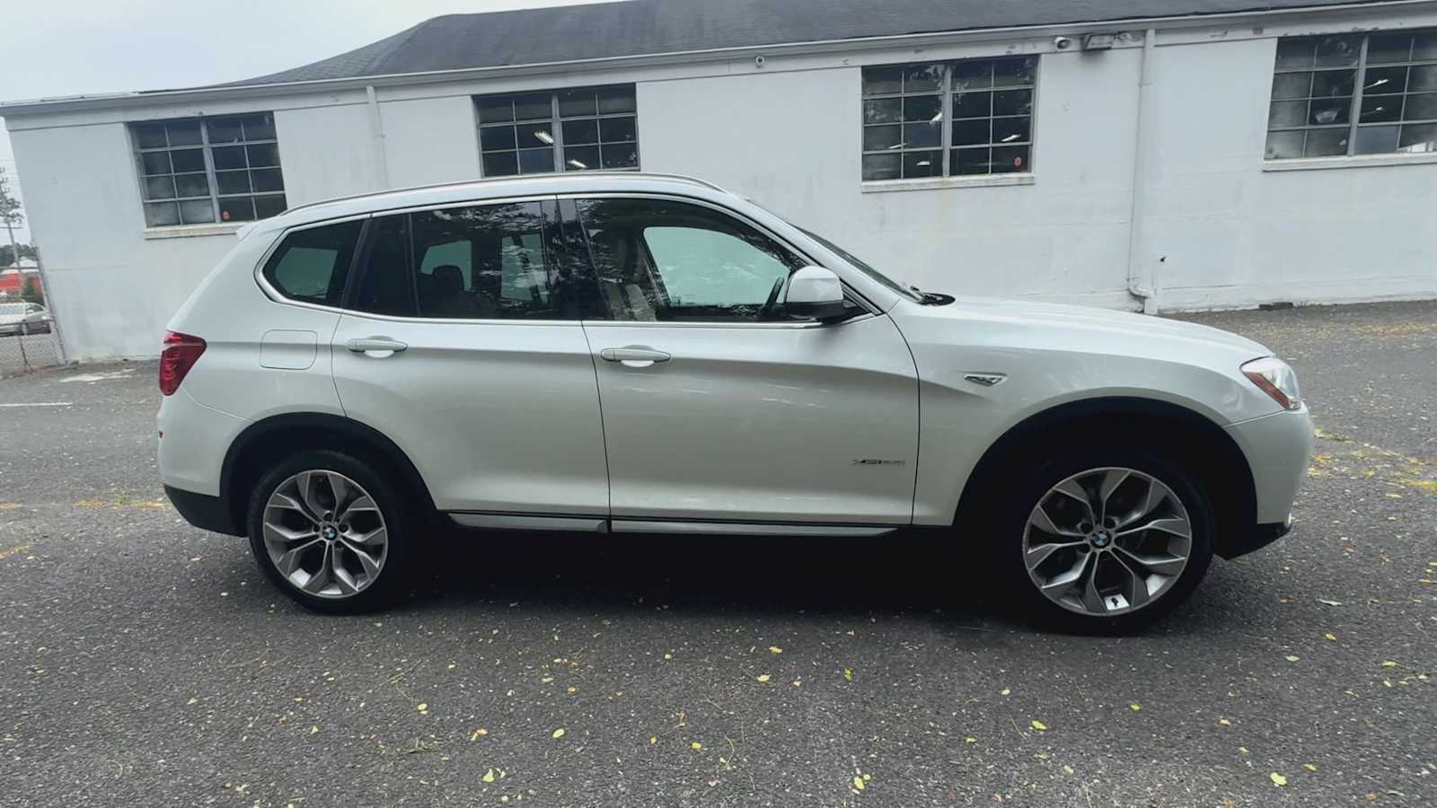 Thumbnail: 2017 BMW X3 - 9