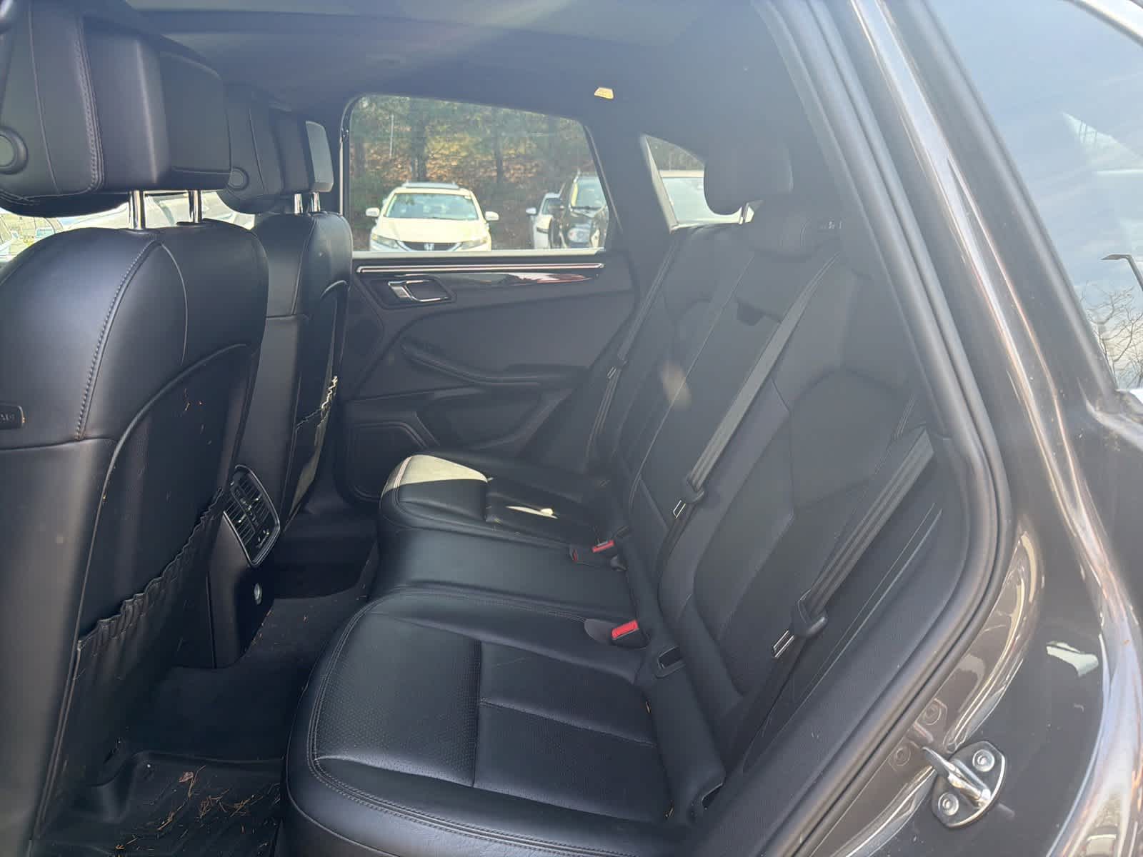 Thumbnail: 2016 Porsche Macan - 10