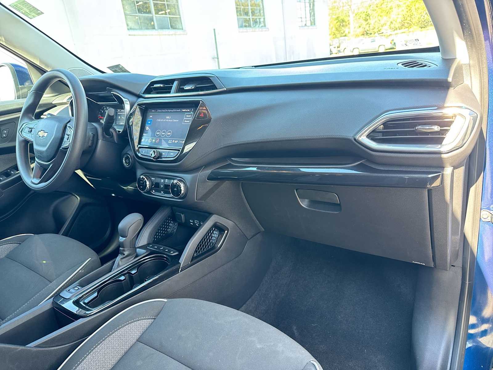 Thumbnail: 2023 Chevrolet TrailBlazer - 16