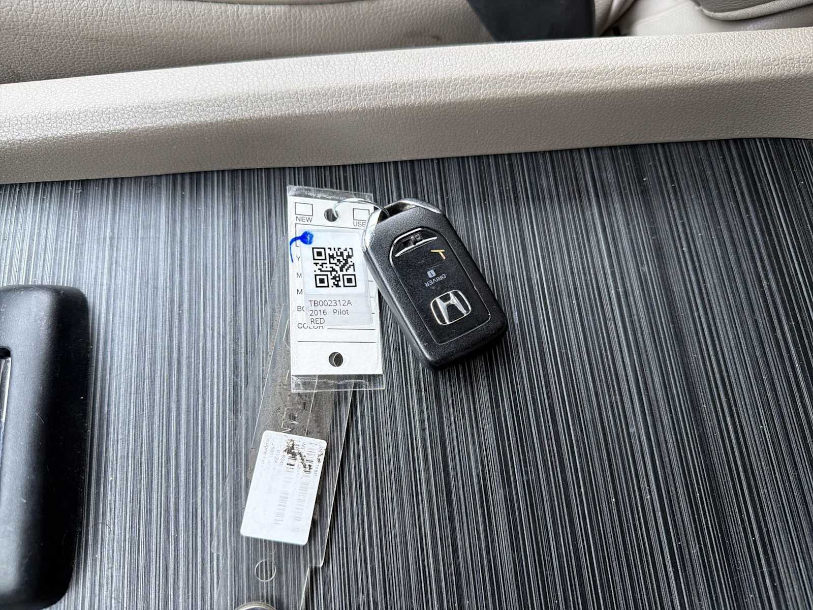 Thumbnail: 2016 Honda Pilot - 34