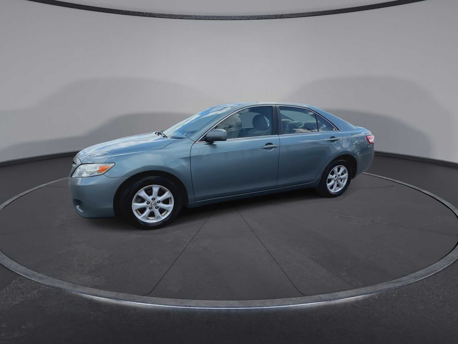 Thumbnail: 2011 Toyota Camry - 4