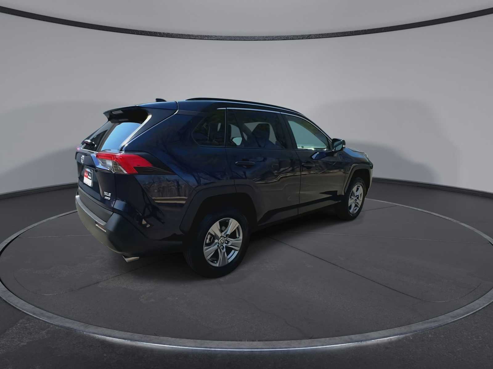 2024 Toyota RAV4 XLE 8