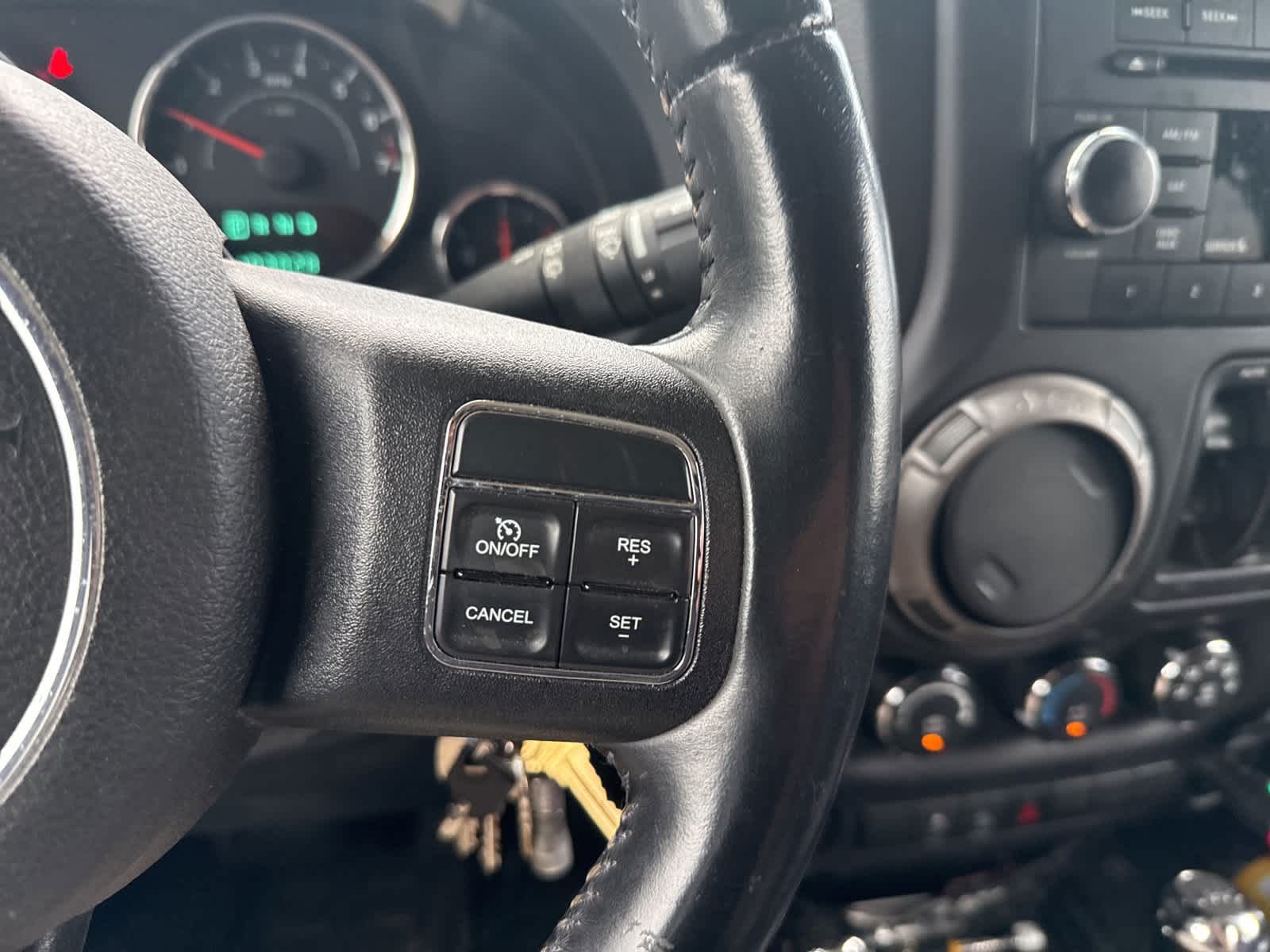 Thumbnail: 2014 Jeep Wrangler - 9