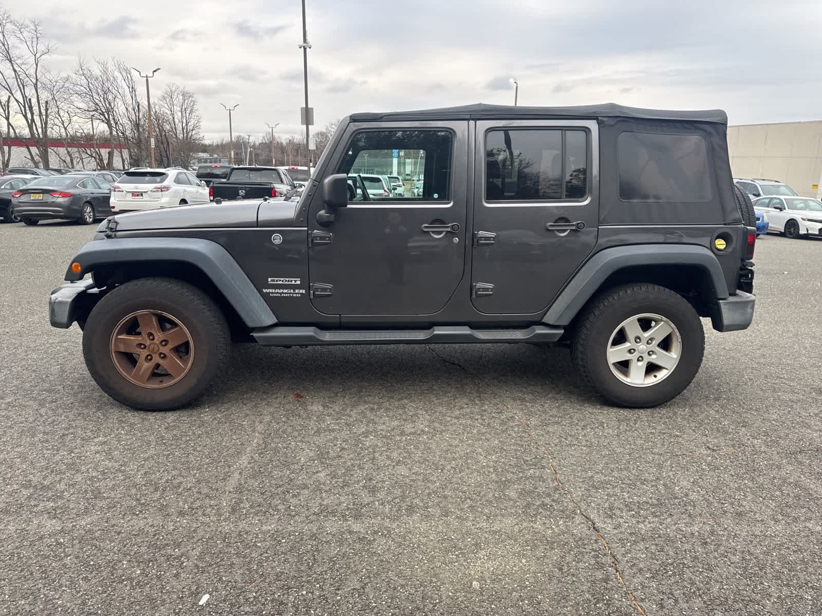 Thumbnail: 2016 Jeep Wrangler - 2