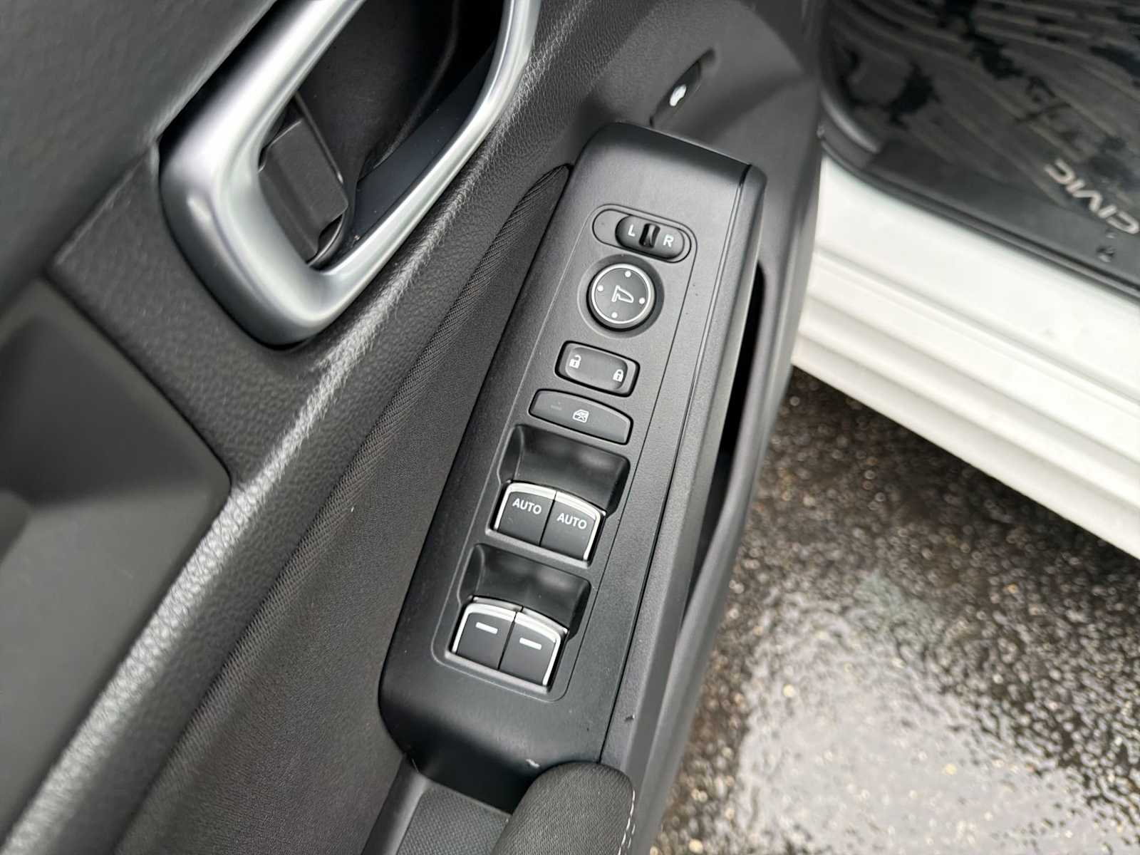 Thumbnail: 2023 Honda Civic - 22