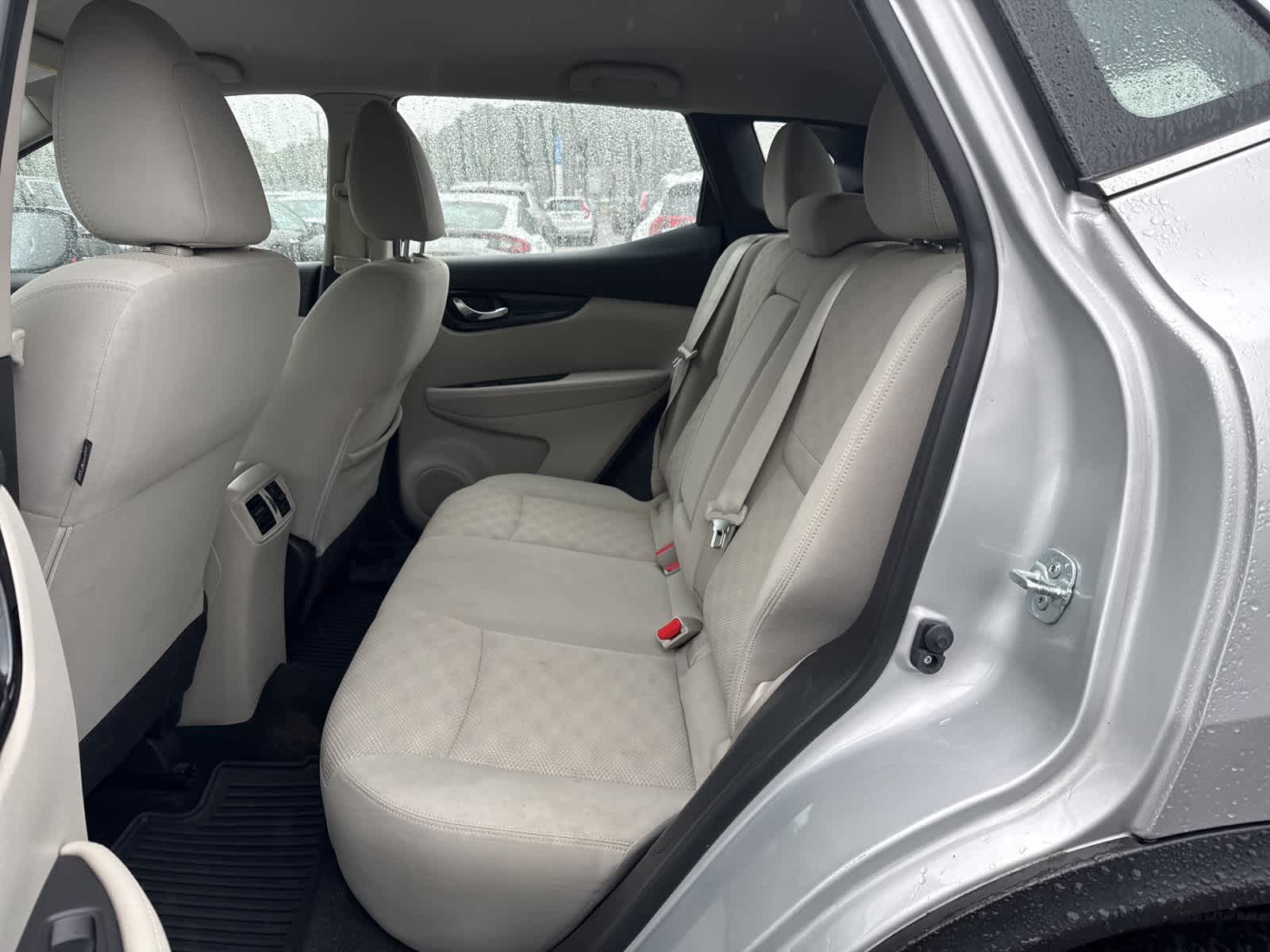 Thumbnail: 2018 Nissan Rogue Sport - 10