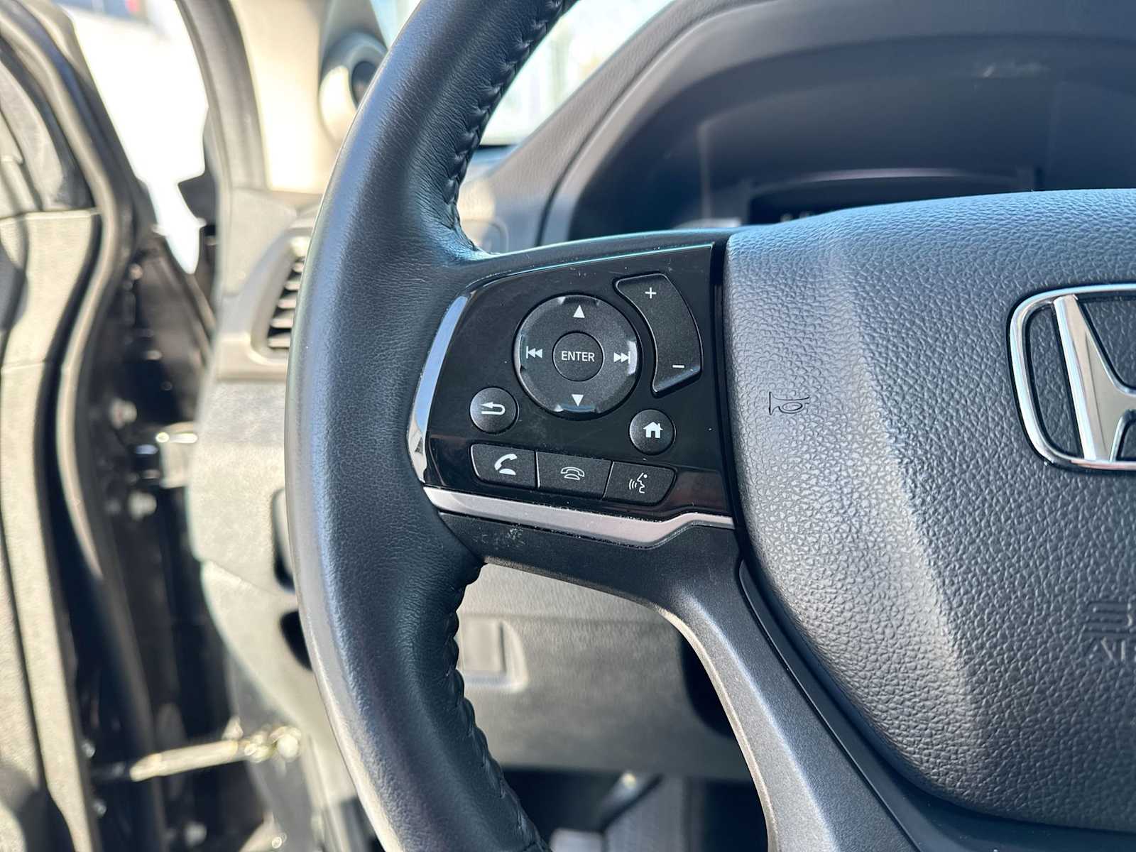 Thumbnail: 2022 Honda Pilot - 25