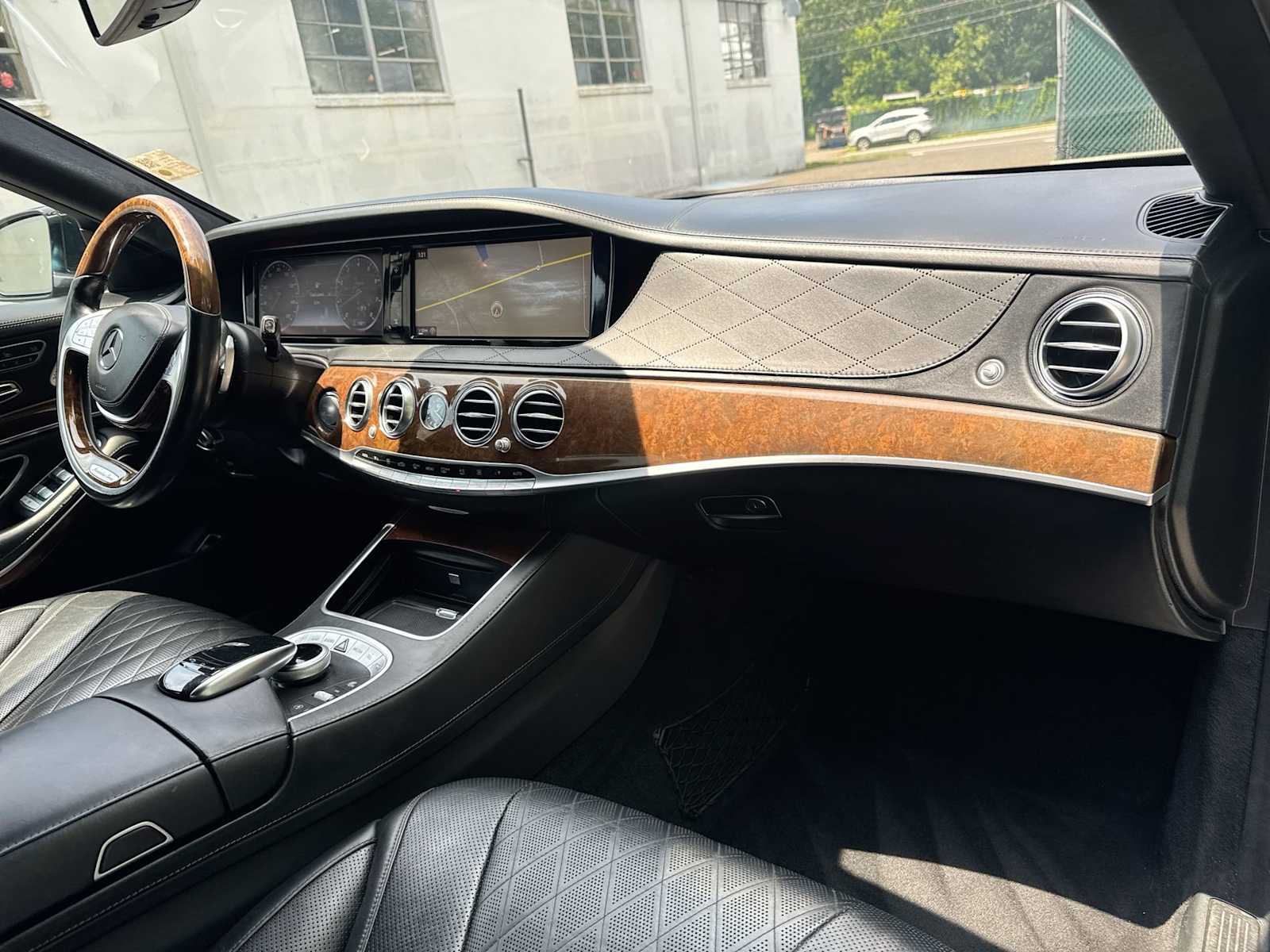 Thumbnail: 2015 Mercedes-Benz S-Class - 16