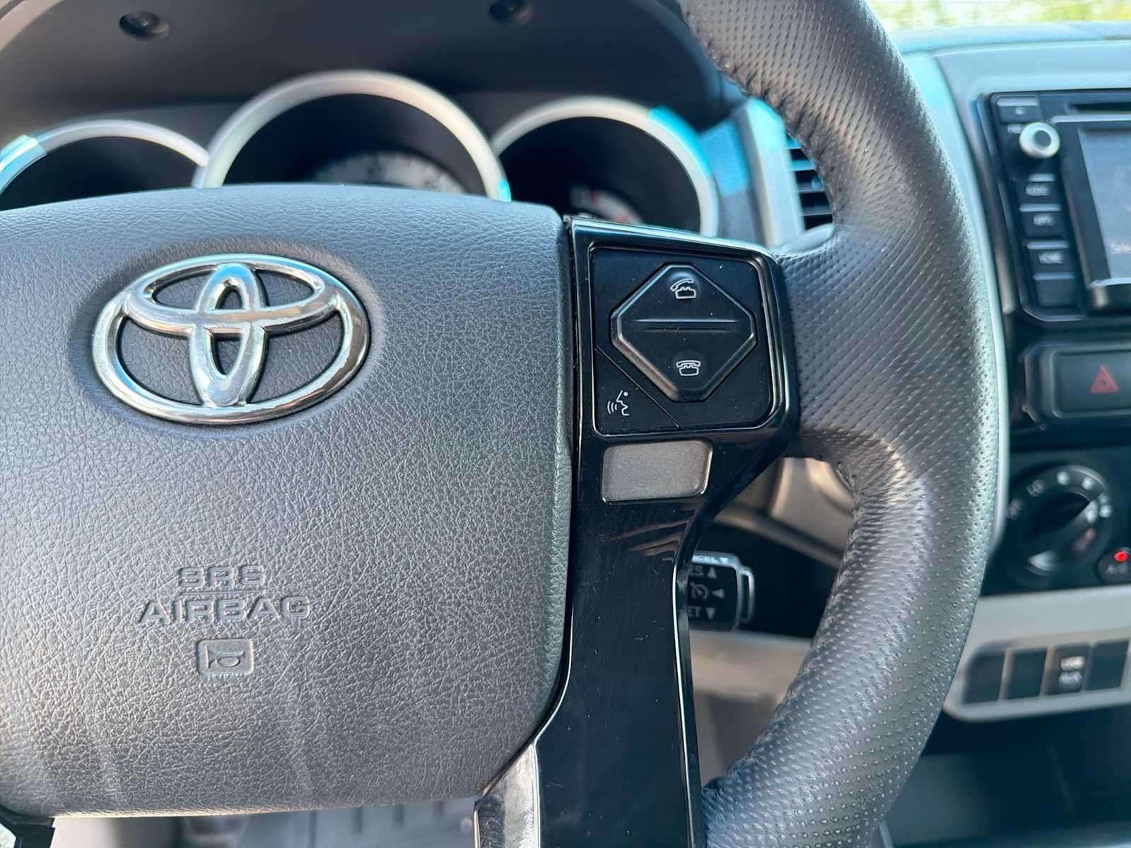 Thumbnail: 2015 Toyota Tacoma - 24