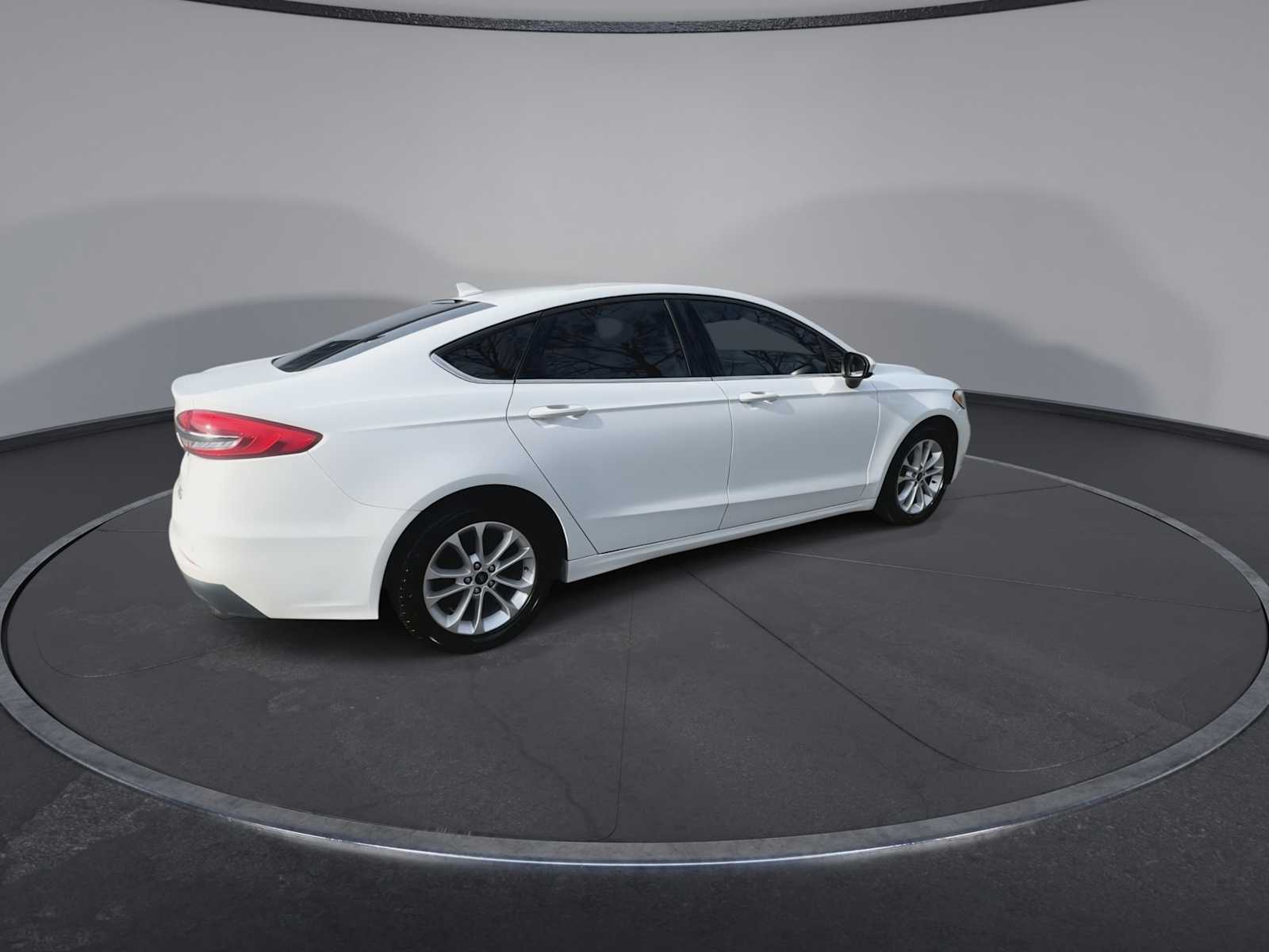Thumbnail: 2020 Ford Fusion - 7