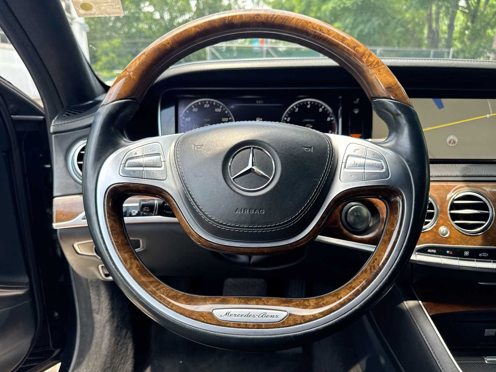 Thumbnail: 2015 Mercedes-Benz S-Class - 24