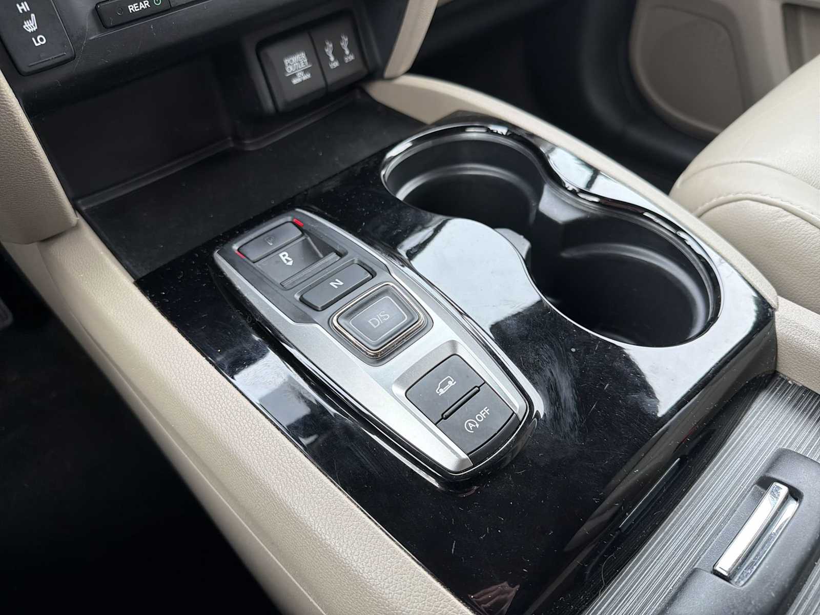 Thumbnail: 2016 Honda Pilot - 31